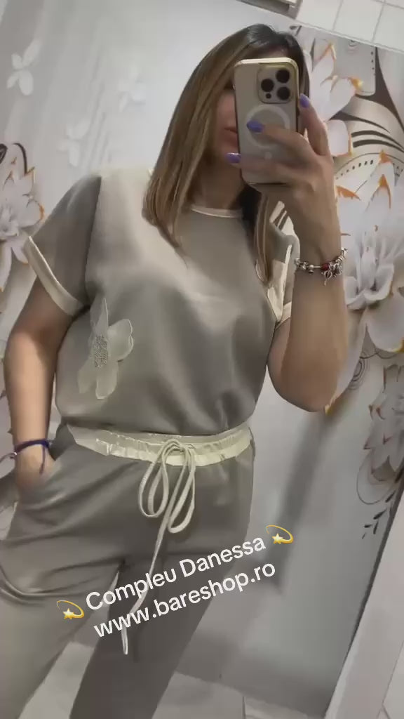 Compleu Danessa